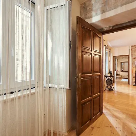 Capo - Old Town - Parking Apartman