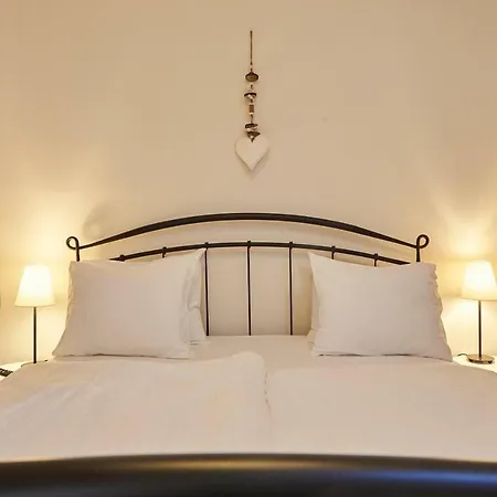 Capo - Old Town - Parking * Trogir