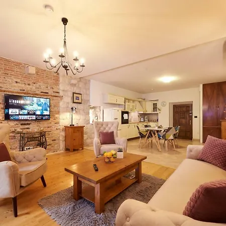 Capo - Old Town - Parking *