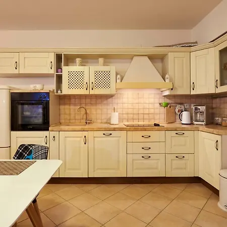 Capo - Old Town - Parking *