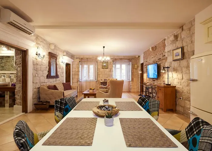 Appartement Capo - Old Town - Parking Trogir