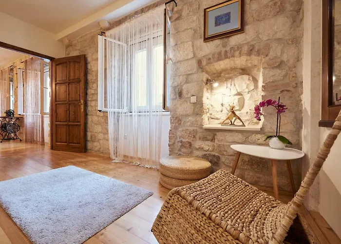 Capo - Old Town - Parking *