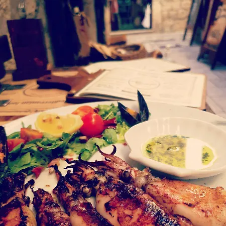 Capo - Old Town - Parking トロギール