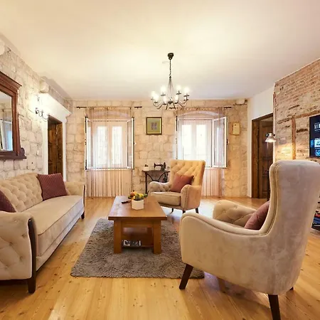 Capo - Old Town - Parking *