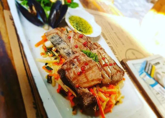 Capo - Old Town - Parking Trogir