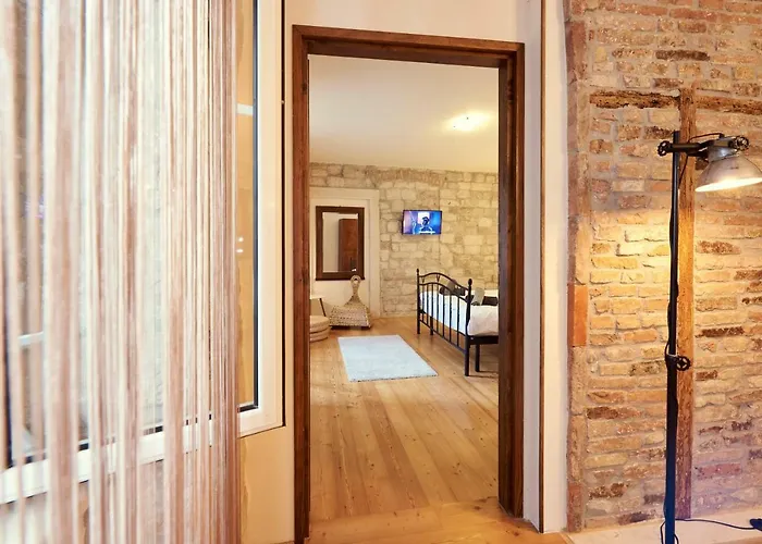 Capo - Old Town - Parking Apartman